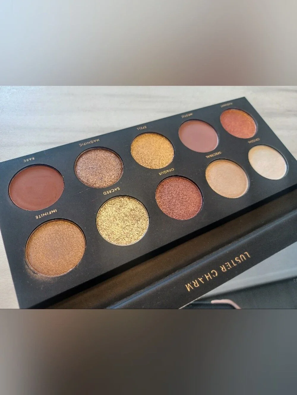 Warm Eyeshadow Palette - Gold & Bronze Shades
